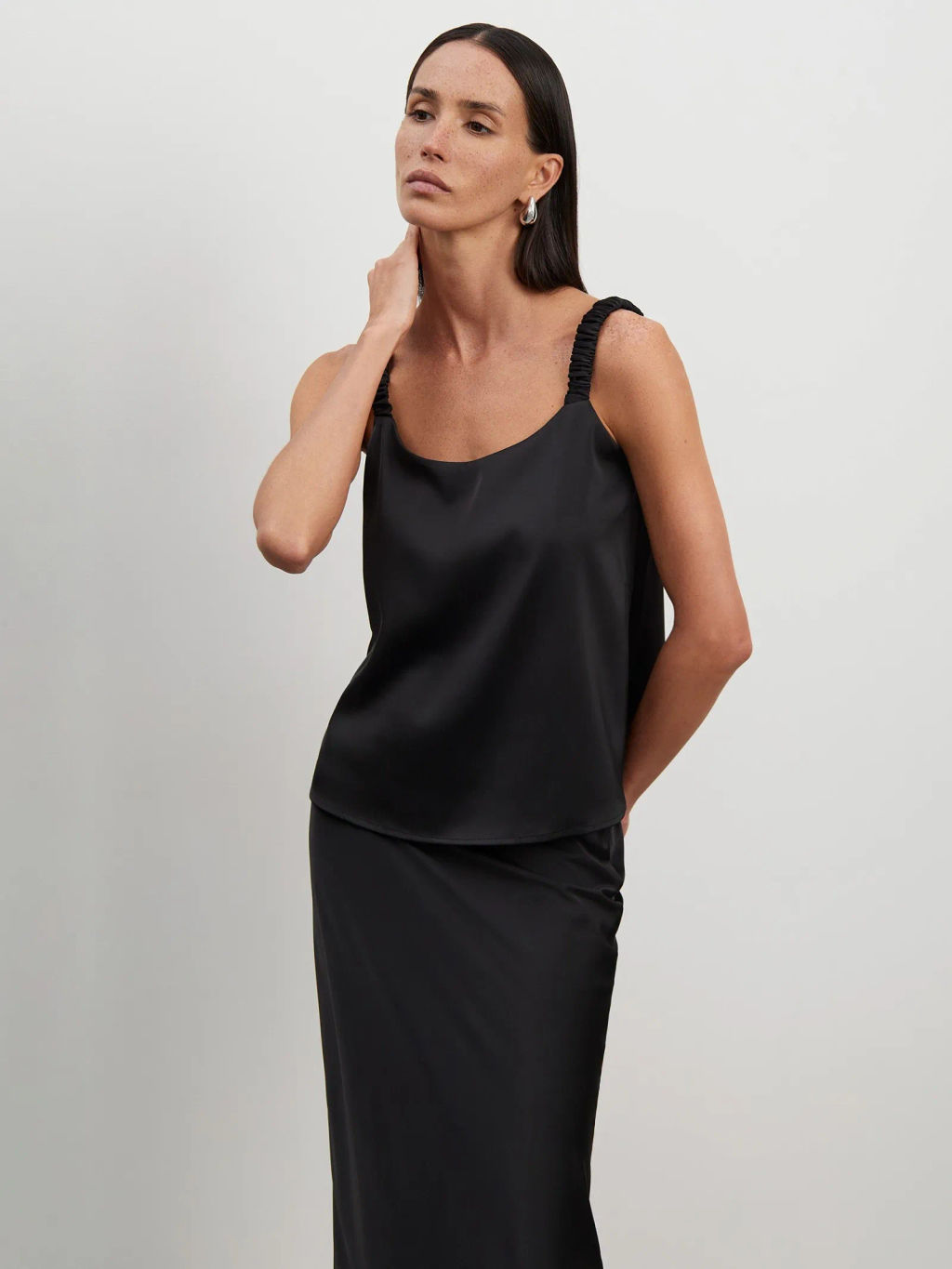 ЕМКА // Топ прямого силуэта