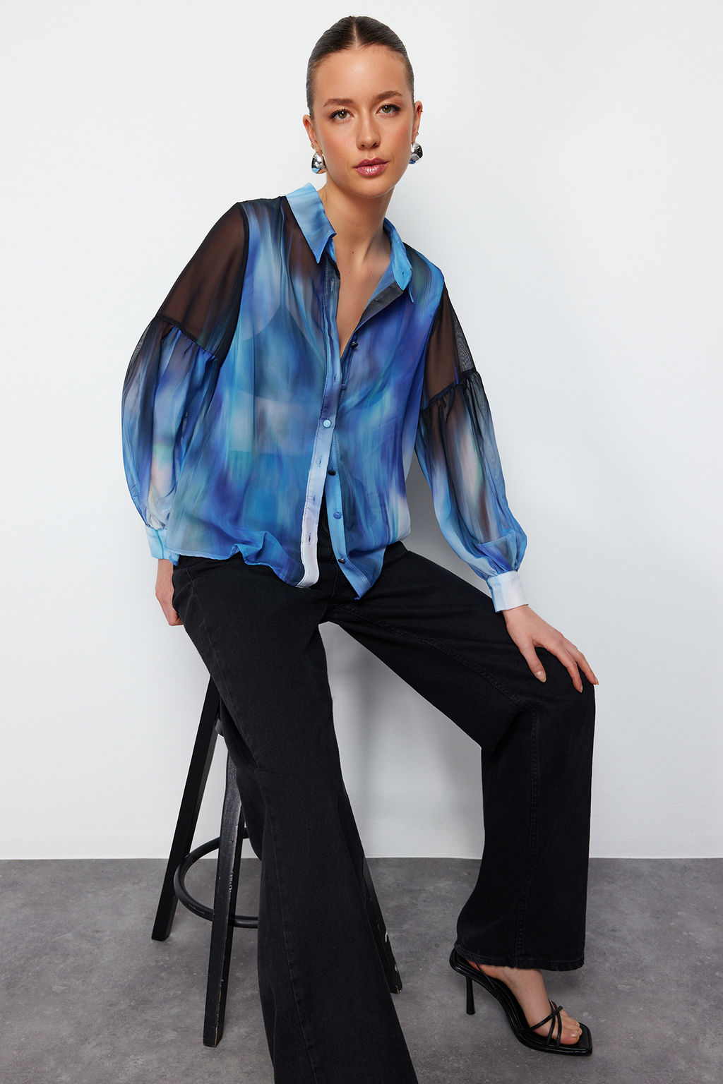 TRENDYOLMILLA Mavi Balon Kol Desenli Sifon Kumas Oversize Genis Kal?p Dokuma Gomlek TWOSS24GO00003  фото 2