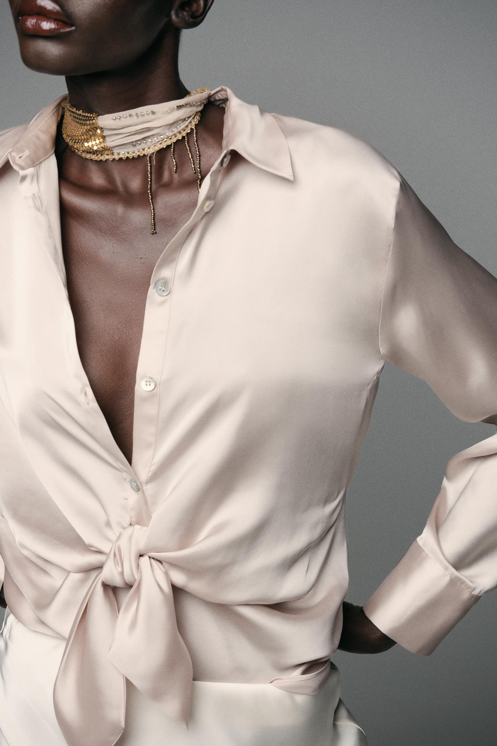 SATIN SHIRT WITH KNOT - Zara фото 3