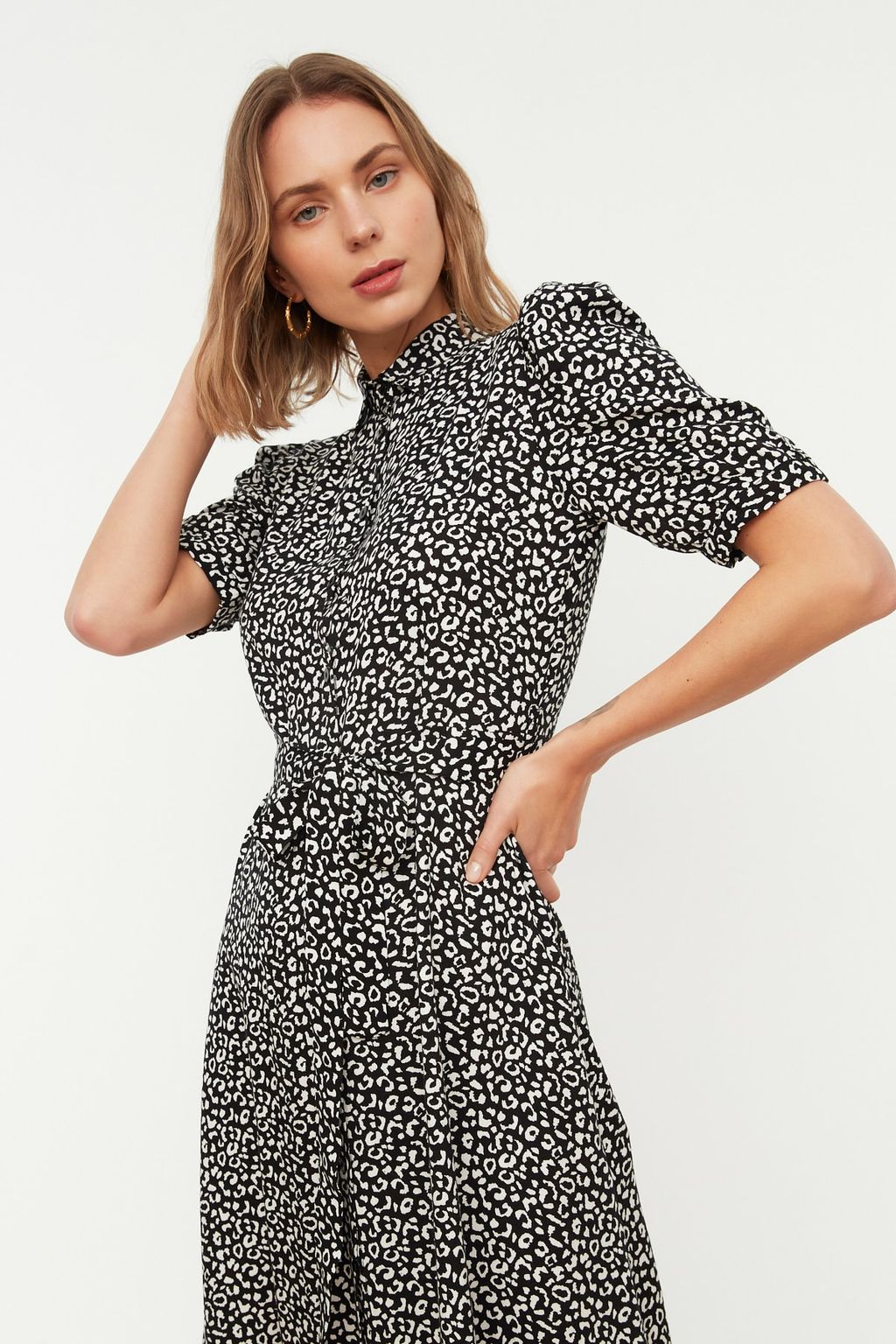 Cok Renkli Desenli Kusakl? Midi Dokuma Viskon Gomlek Elbise TWOSS20EL1559