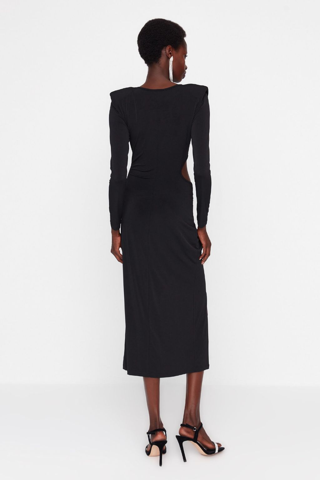 Trendyolmilla Siyah Kruvaze Yaka Cut Out/Pencere Detayl? Orme S?k Abiye Elbise TPRAW23EL00272