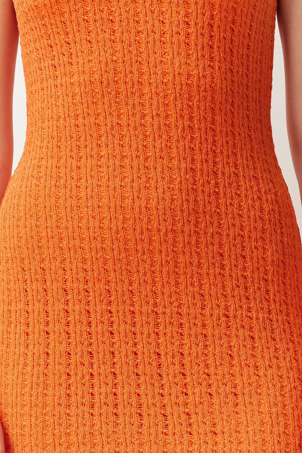 TRENDYOLMILLA Turuncu Triko Gorunumlu Shift/Duz Kesim Halter Yaka Midi Esnek Orme Kalem Elbise TWOSS24EL00594  фото 4
