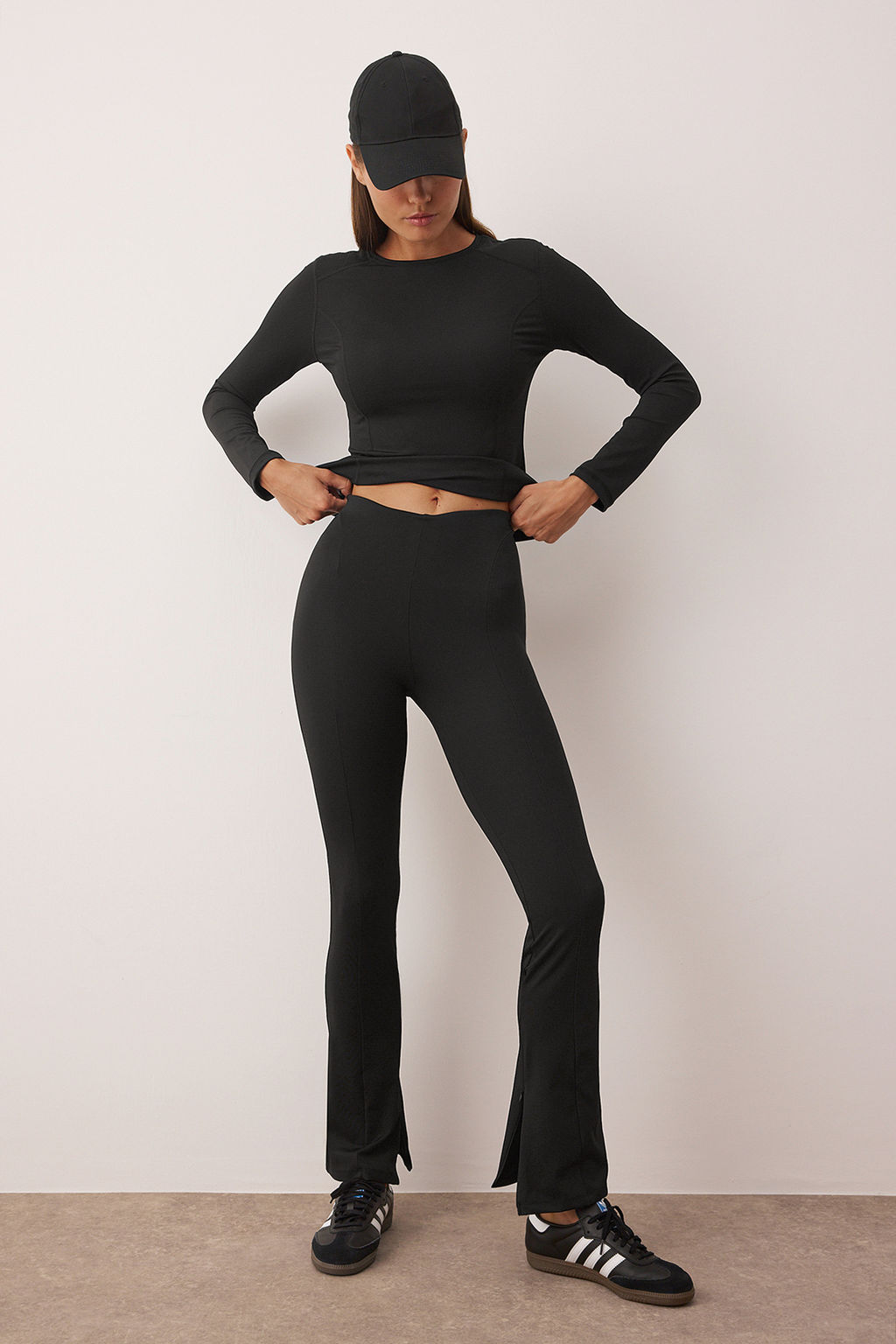Siyah Flare/Ispanyol Paca Yoga Orme Spor Tayt THMAW26TY00011 - Trendyolmilla фото 2