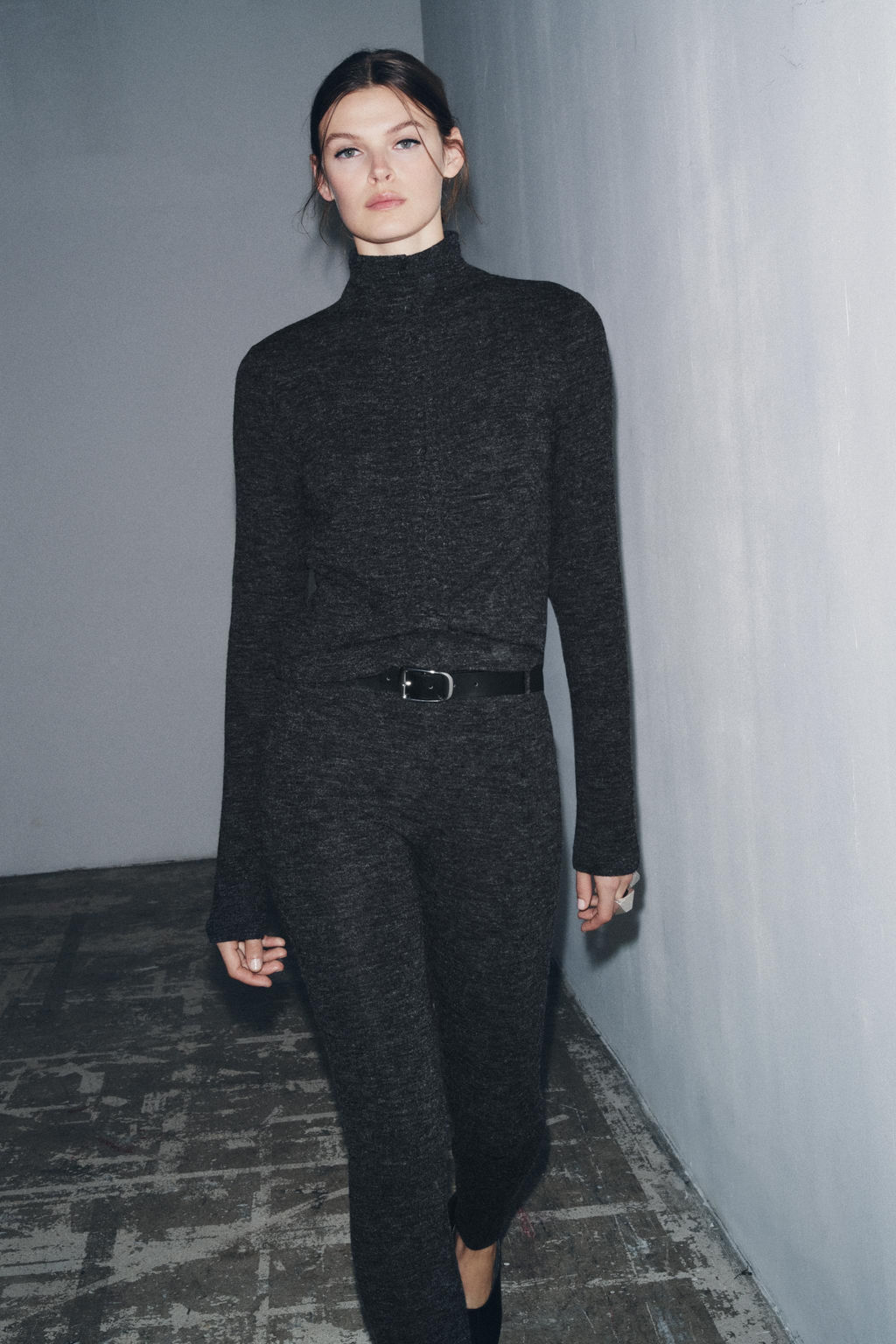 SOFT HIGH NECK JACKET - Zara фото 4