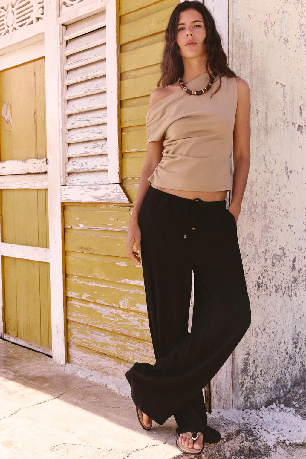 WIDE-LEG TROUSERS WITH ELASTIC WAISTBAND