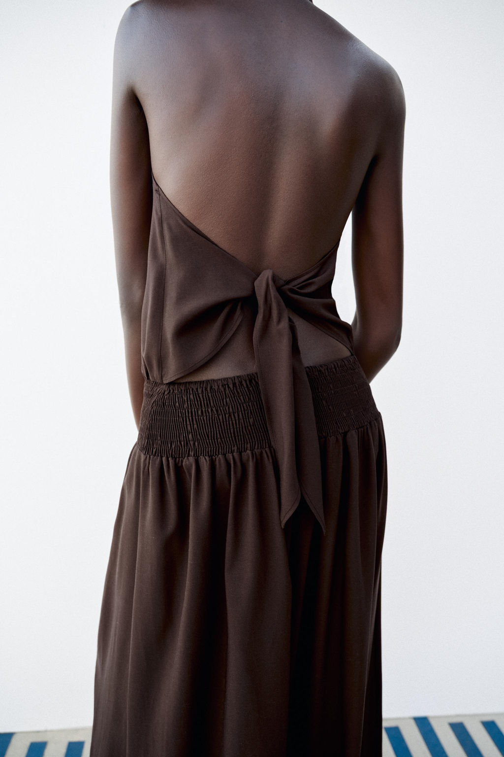 VESTIDO HALTER ABALORIOS / Marr?n - Zara фото 8