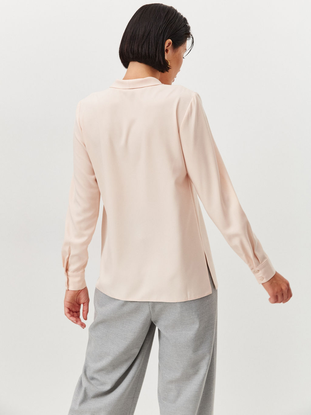 Блузка из сатина с V вырезом персик 20% шелк 35% вискоза 45% полиэстер - Tantino фото 7