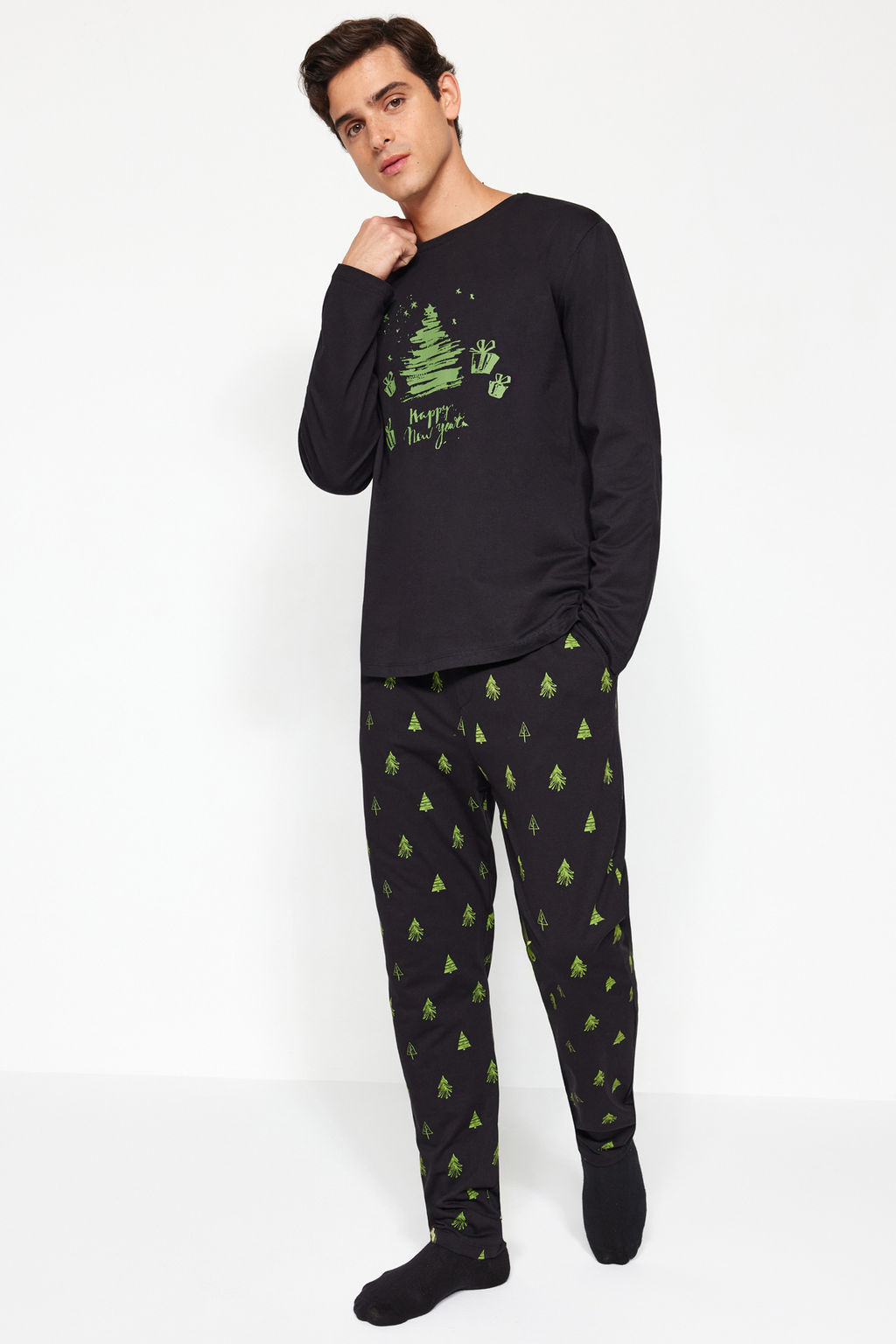 TRENDYOL MAN Erkek Siyah Regular Fit Orme %100 Pamuk Pijama Tak?m? TMNAW24PT00021