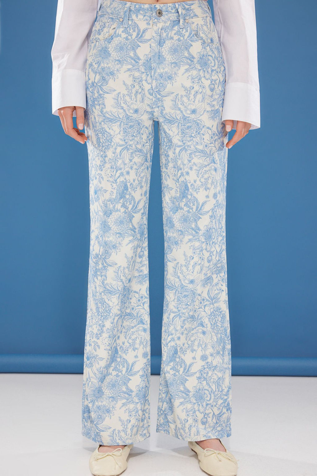 Mavi Yuksek Bel Cicek Desenli Wide Leg Jeans TWOSS25JE00204 - Trendyolmilla фото 3