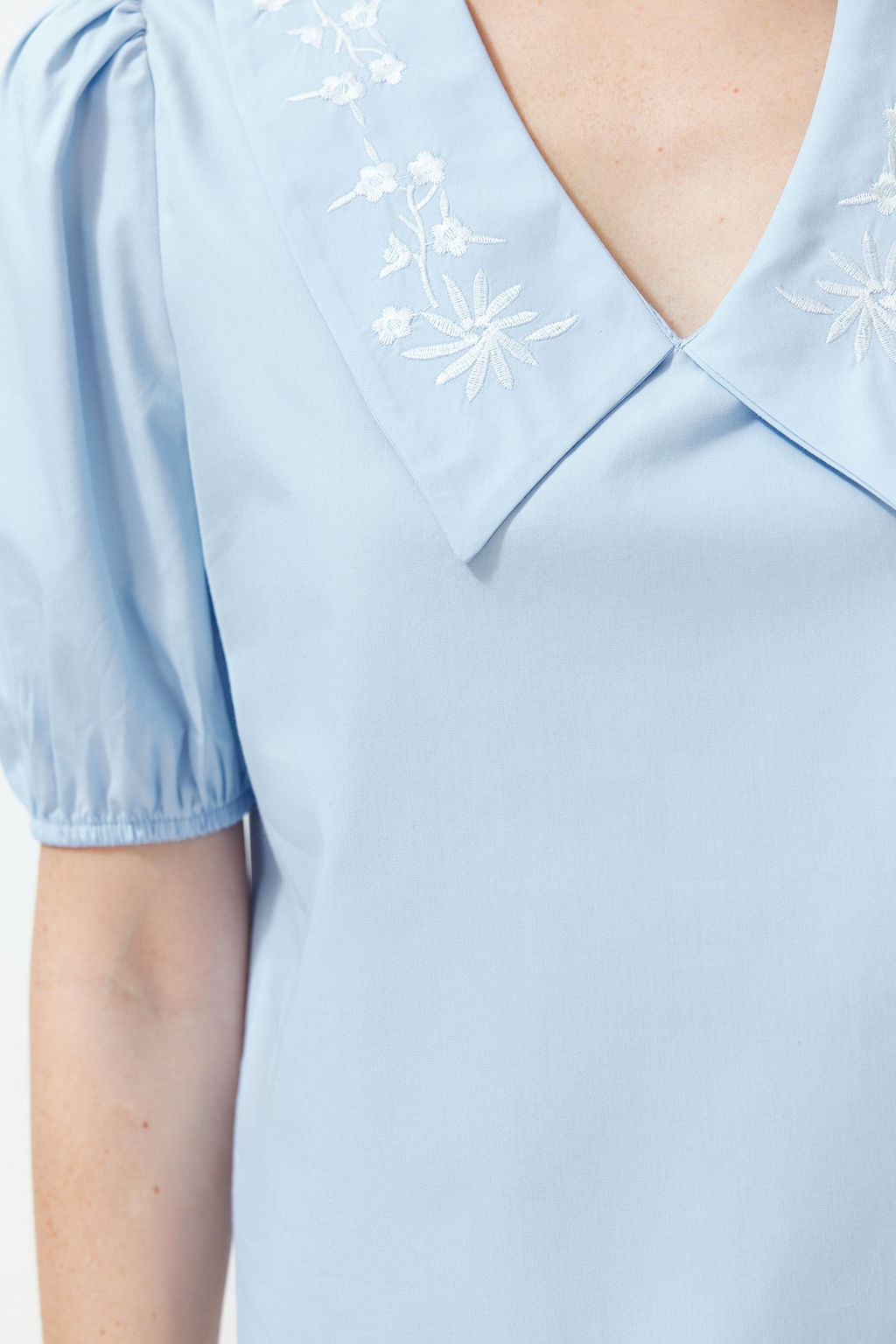 Mavi Yaka Detayl? Dokuma Bluz TWOSS24BZ00335