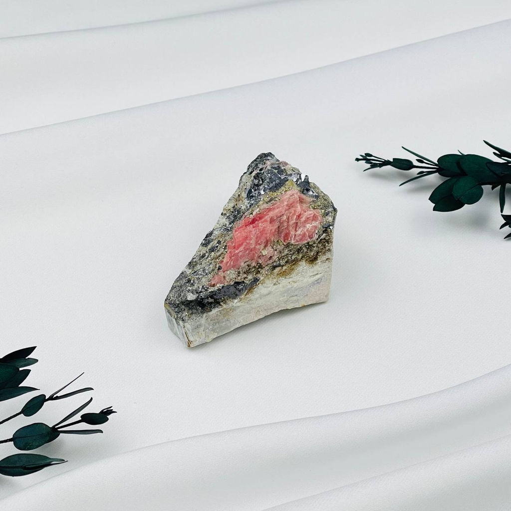 Родохрозит и Халькопирит на породе - Радуга самоцветов фото 2