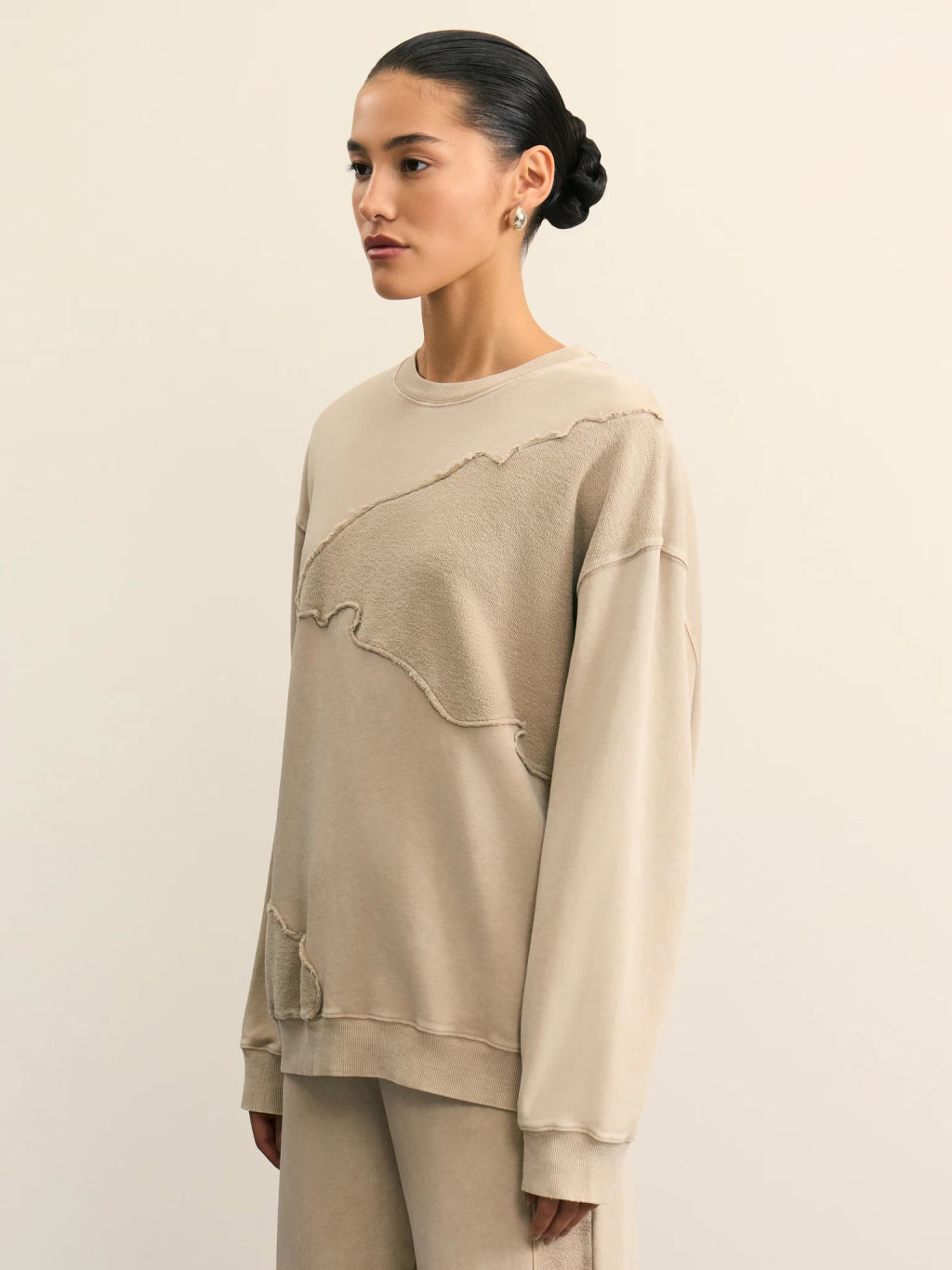 Свитшот с абстрактным рисунком / Zarina  фото 4