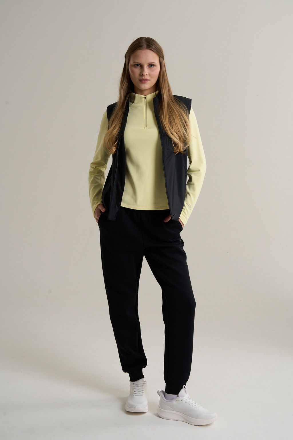 Брюки трикотажные Черный TRN ESSENTIAL Knit Track Pants