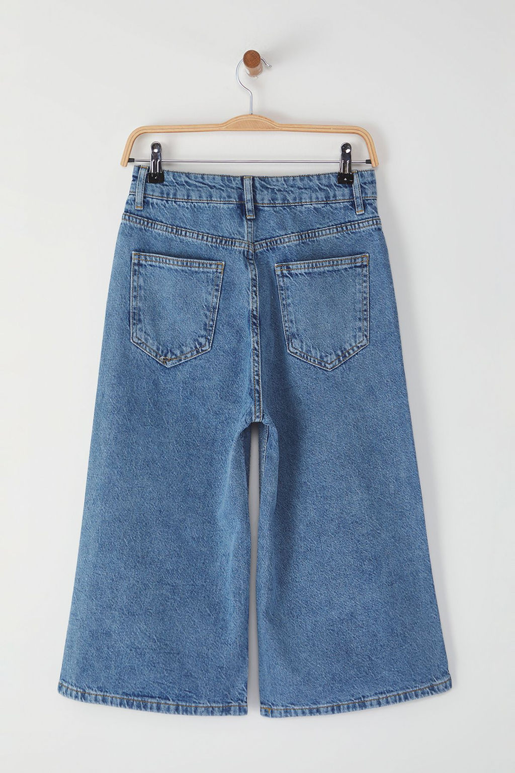 Limited Edition Mavi Tasl? Pacas? Kesikli Denim Kapri Bermuda TWOSS25SR00061 - Trendyolmilla фото 7
