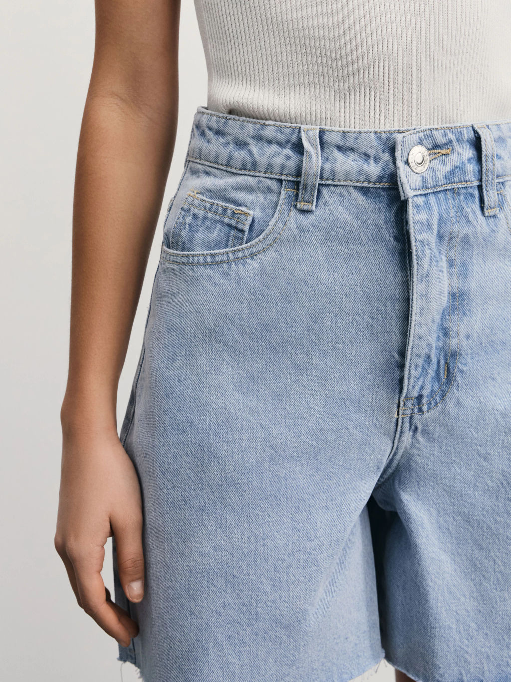 Джинсовые шорты А-силуэта / Zarina фото 6