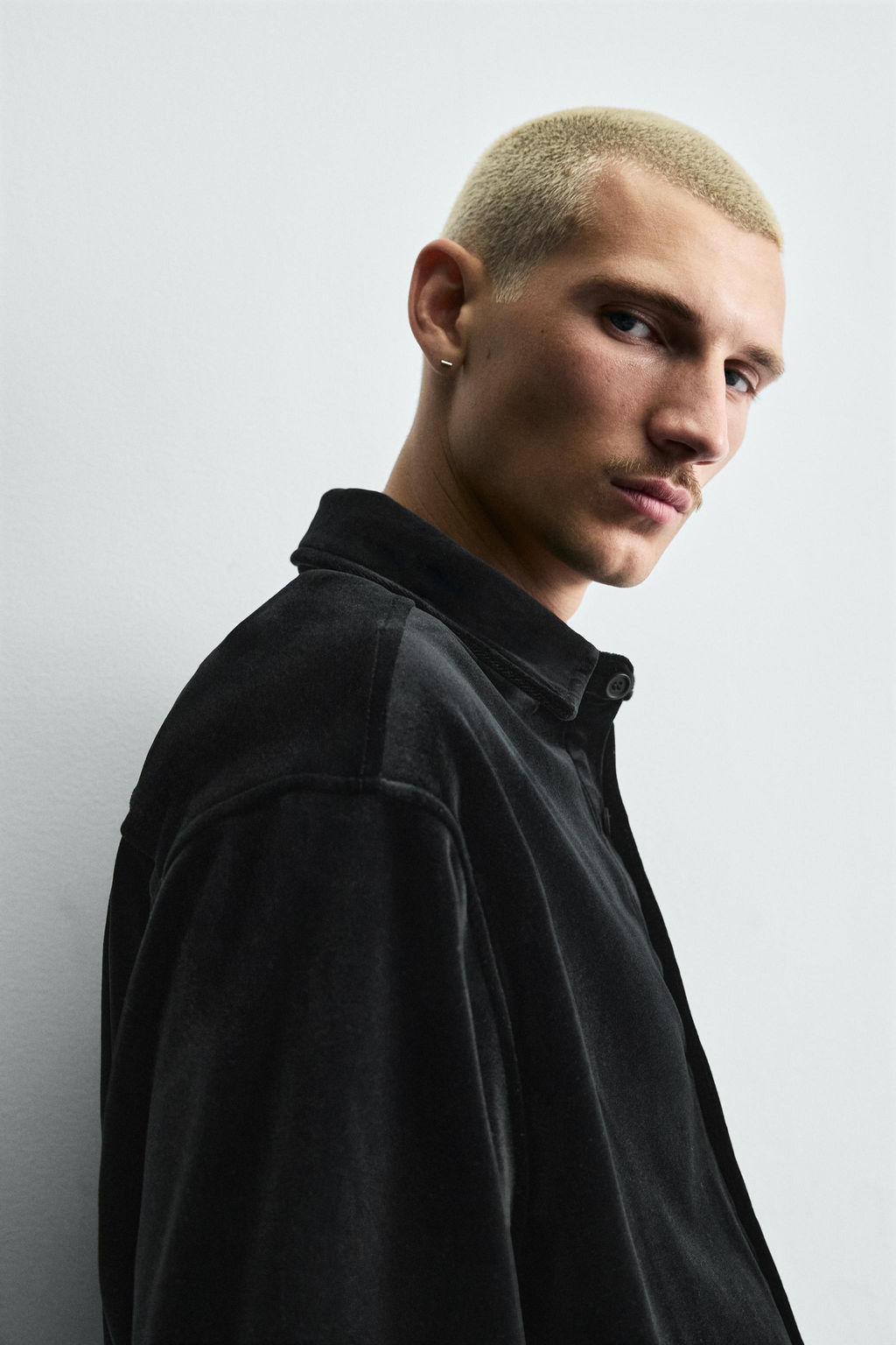 VELVET RELAXED FIT OVERSHIRT - Zara фото 6