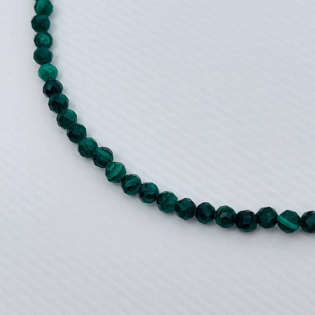 Бусы из Малахита