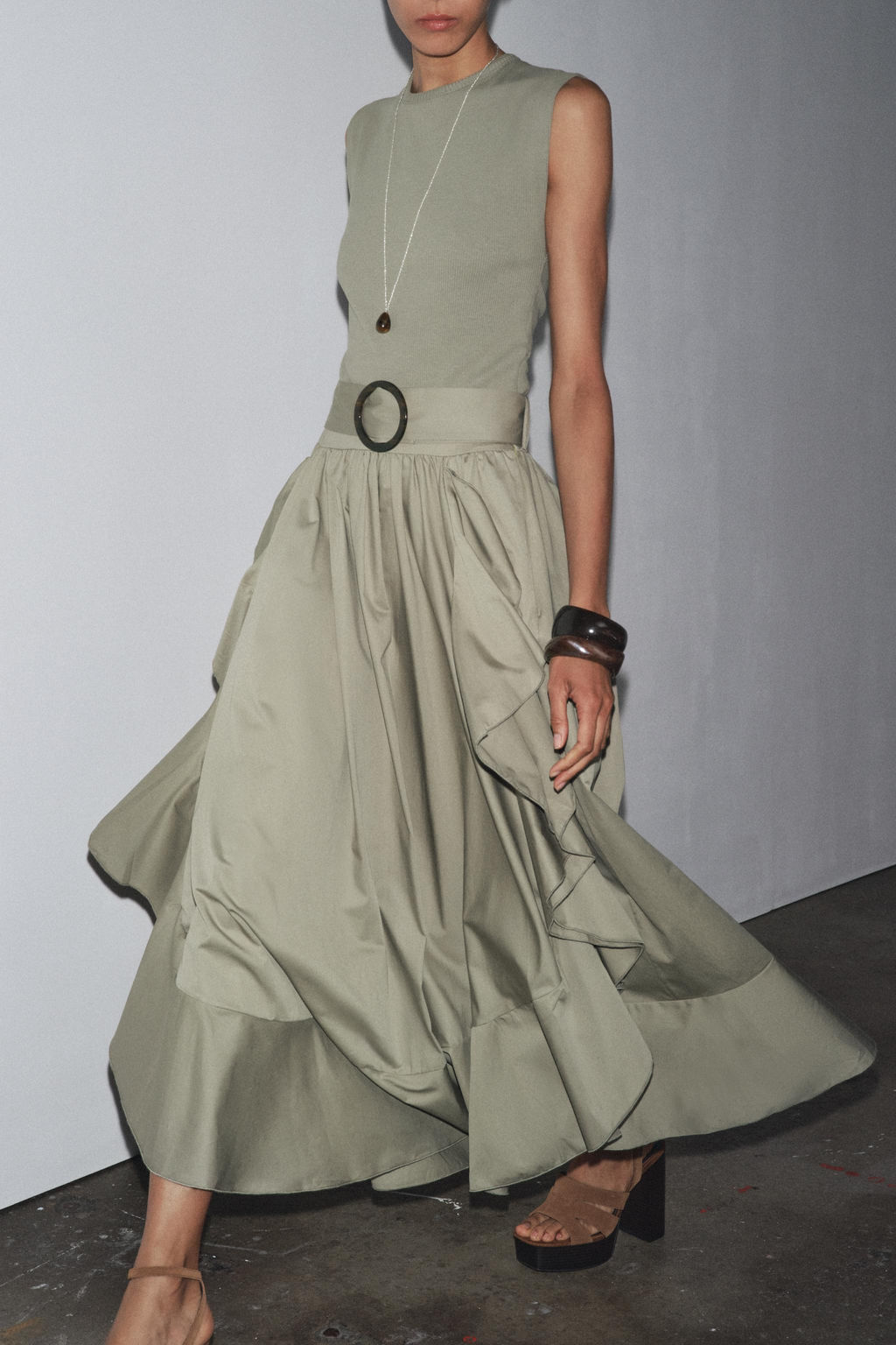 CONTRAST BELTED DRESS - Zara фото 4