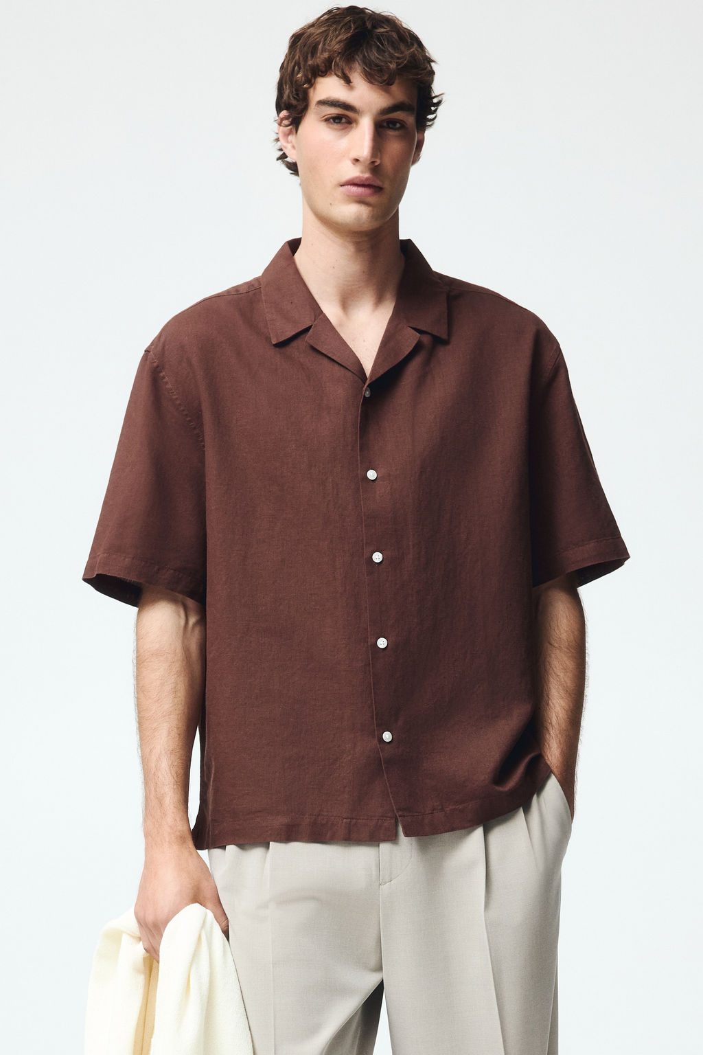 Camisa resort en mezcla de lino Relaxed Fit - H&m фото 8