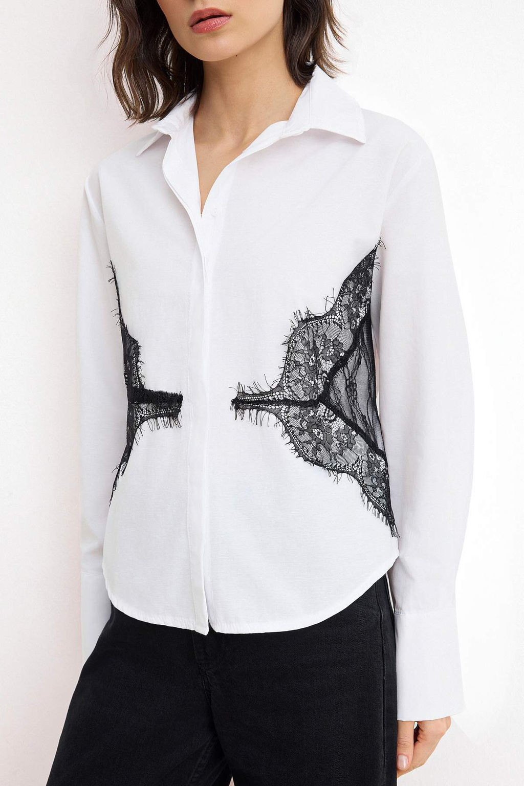 Beyaz Dantel detayl? Beli Ayarlanabilir Gomlek TWOSS26GO00164