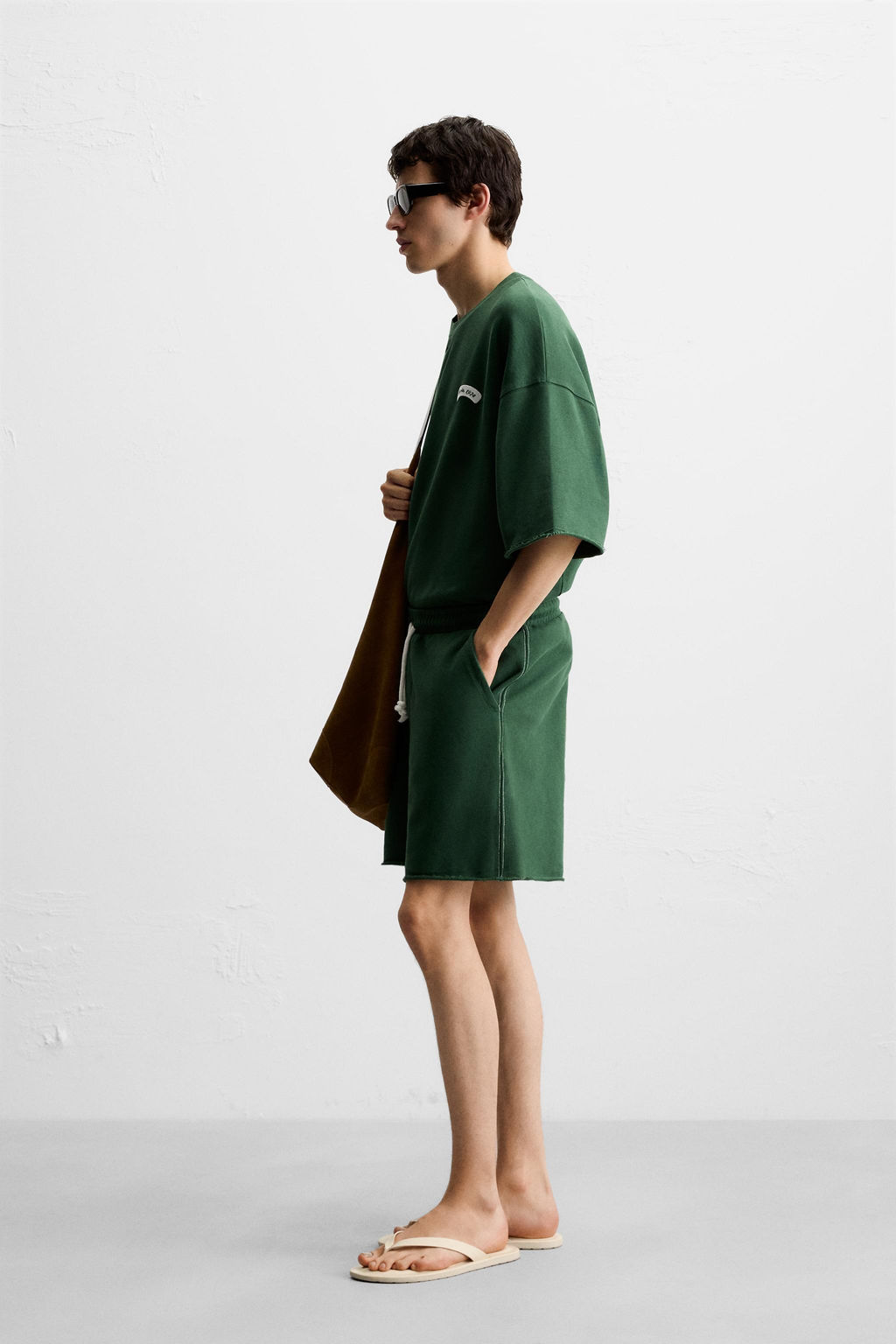CONTRAST PATCH SWEATSHIRT - Zara фото 4
