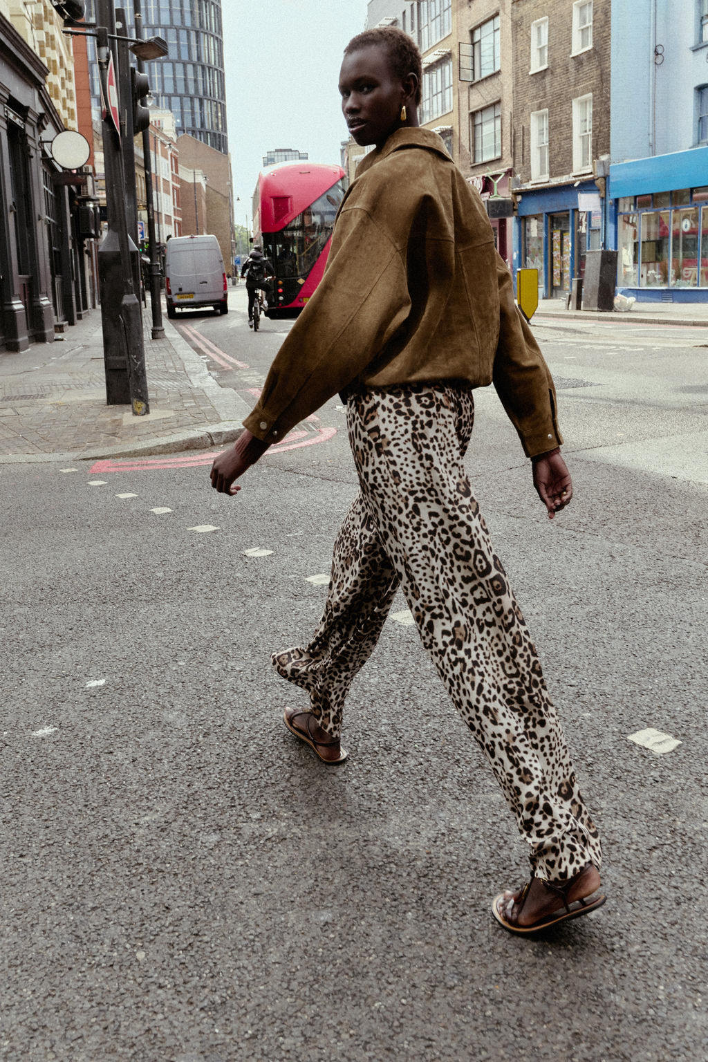 WIDE SATIN TROUSERS WITH BELT - Zara фото 14
