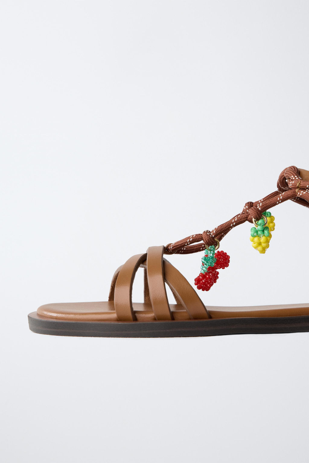 SANDALIA TIRAS FRUTAS / Marr?n