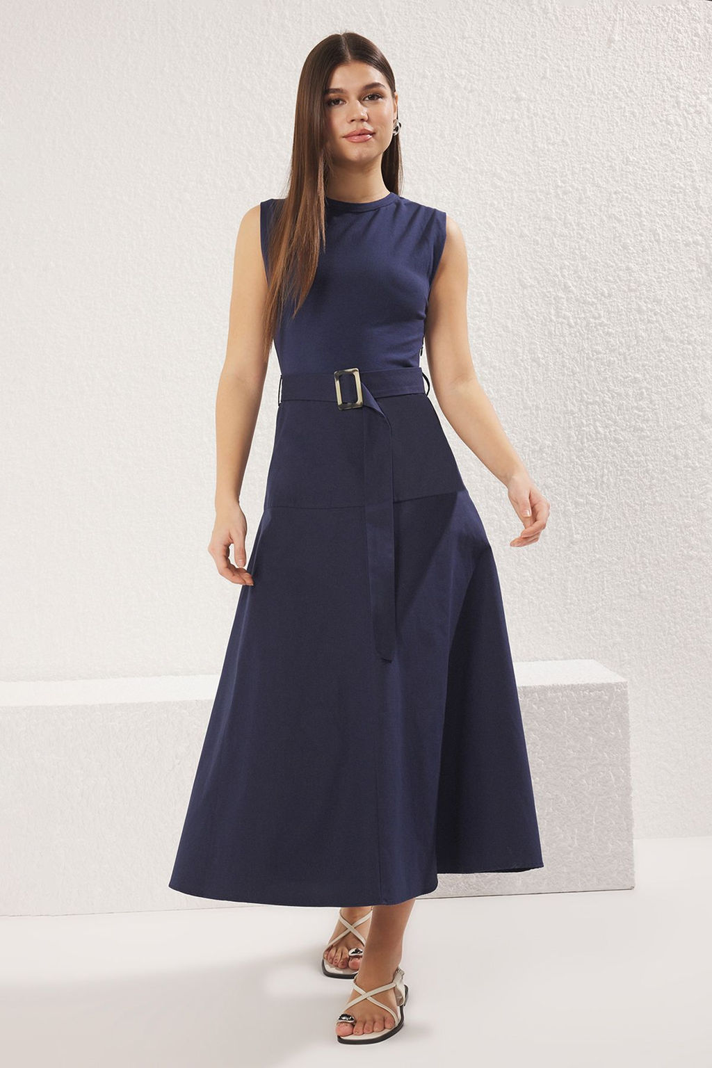 TRENDYOLMILLA Haki Kemerli A Kesim Midi Gabardin Dokuma Elbise TWOSS25EL00055  фото 2