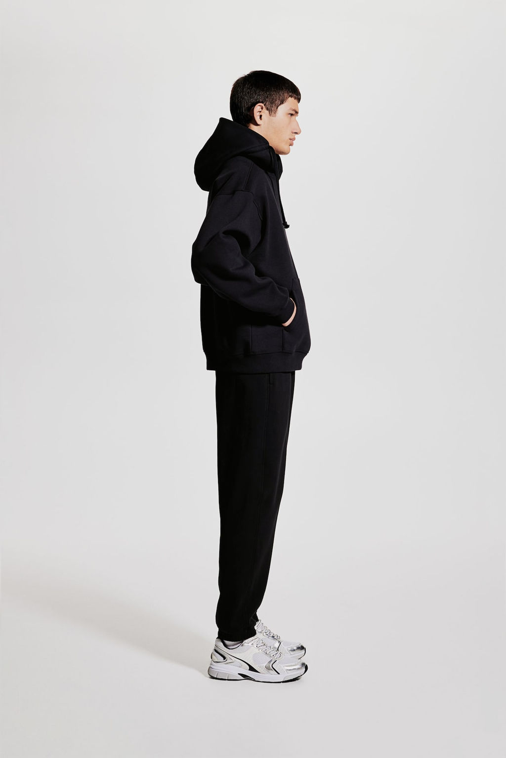 Sudadera de deporte con capucha y cuello inflable - H&m фото 4