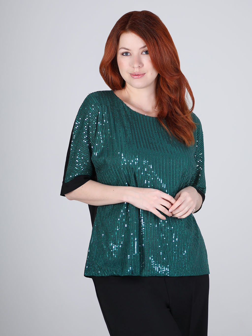 Нарядная зеленая блузка плюс сайз