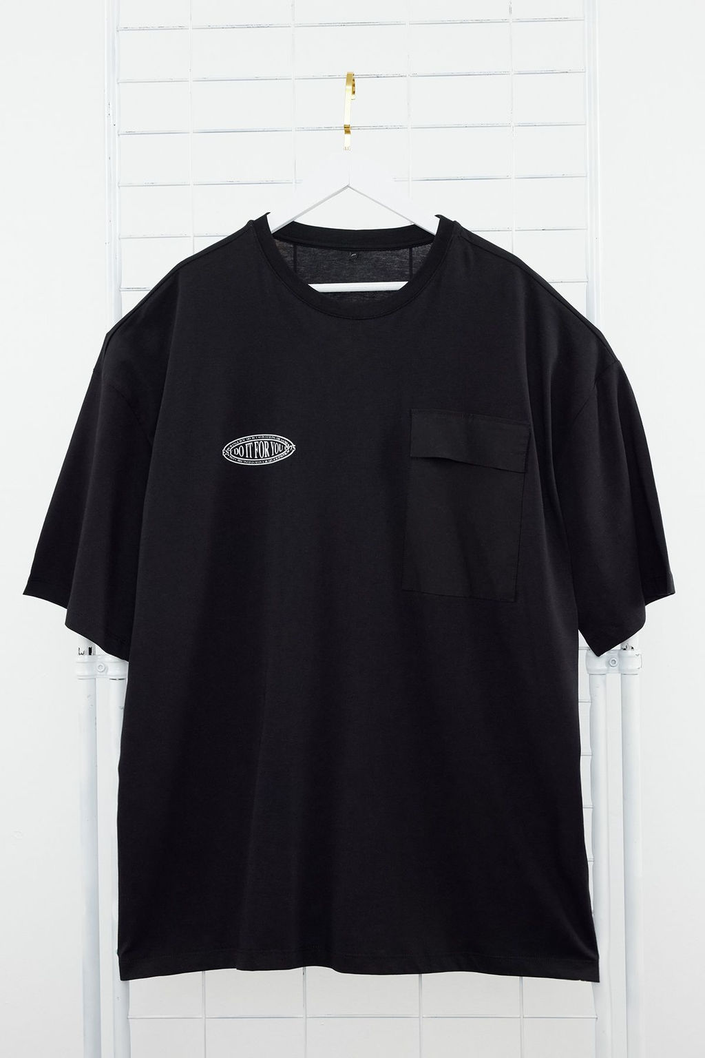 Buyuk Beden Siyah Oversize Cep Detayl? Bask?l? %100 Pamuklu T-Shirt TMNSS24BF00026 - Trendyolmilla фото 9