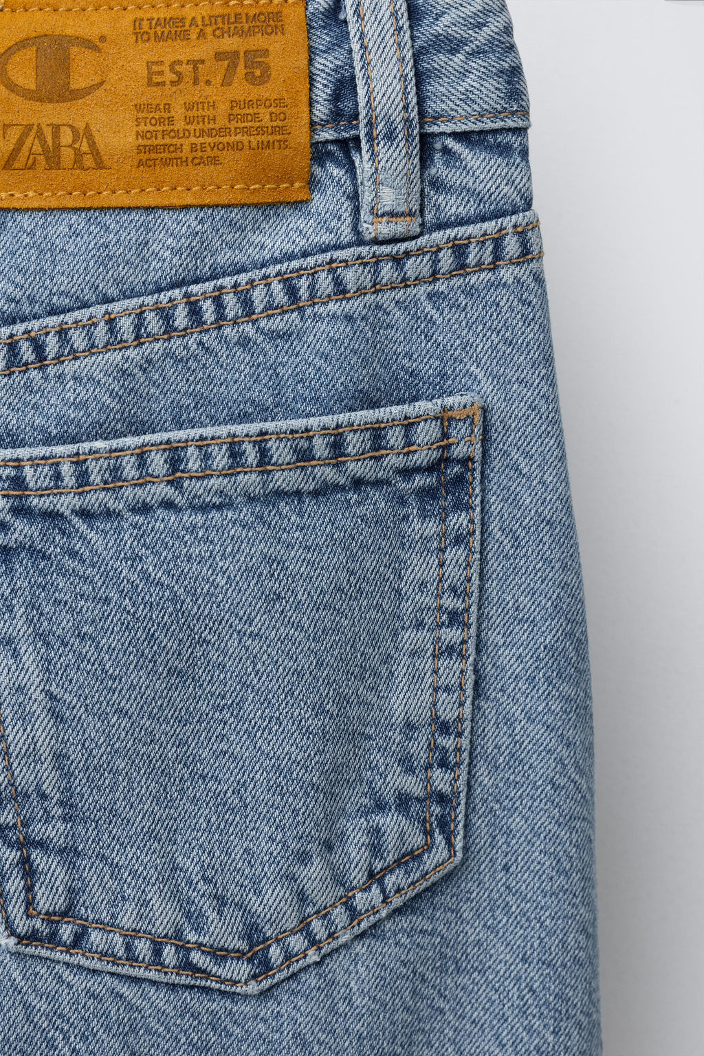 CHAMPION ® X ZARA BARREL JEANS