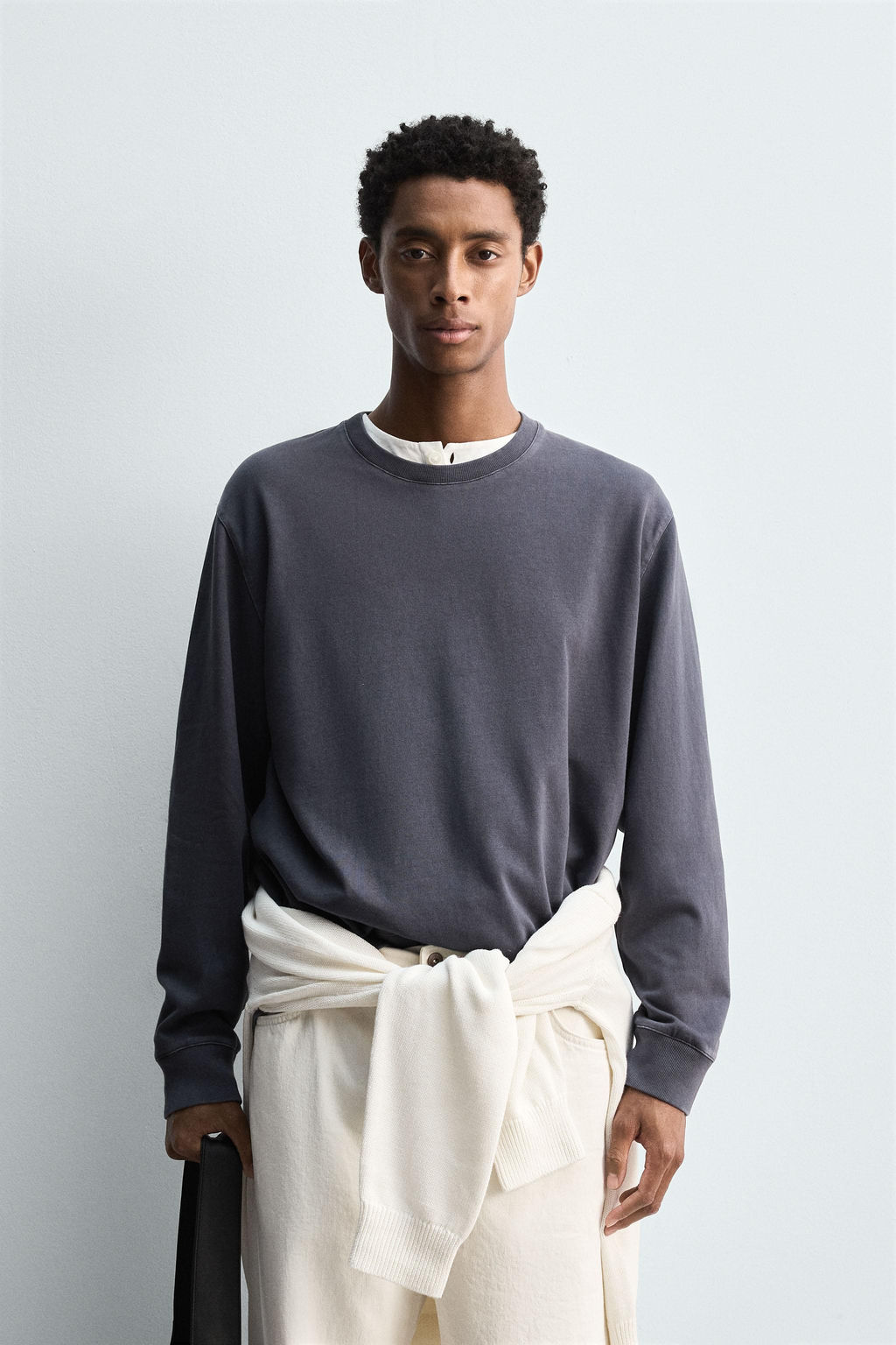 SOFT CREW NECK FADED SWEATSHIRT - Zara фото 2