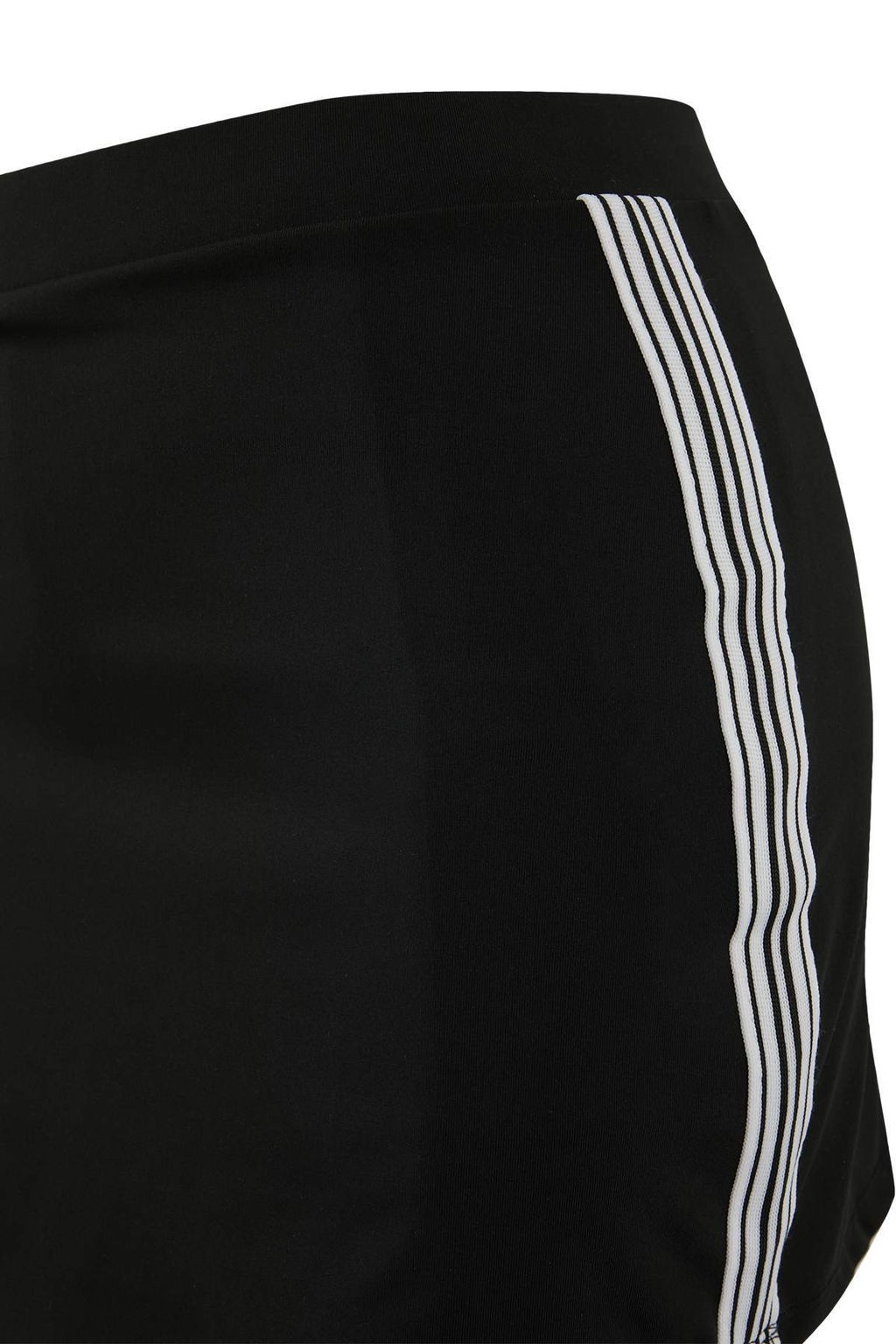 Siyah Cizgili 2 Katmanl? Ici Sortlu Orme Spor Sort Etek THMSS26SR00001 - Trendyolmilla фото 7