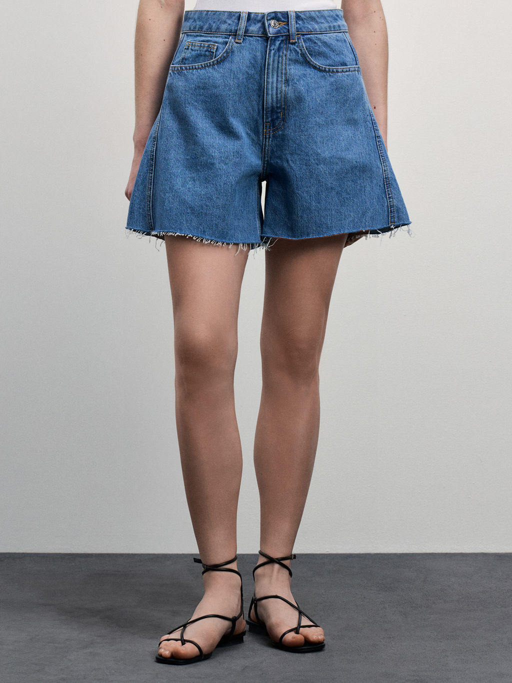 Джинсовые шорты А-силуэта / Zarina  фото 3