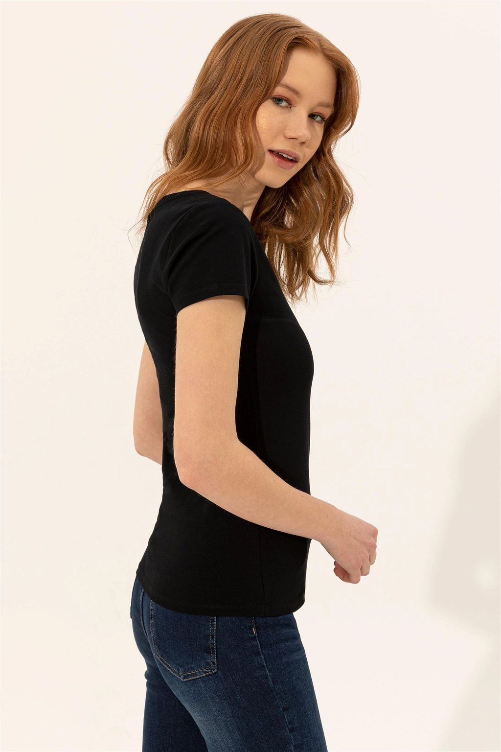 Женская черная футболка с V-образным вырезом Basic - U.s. polo assn фото 9