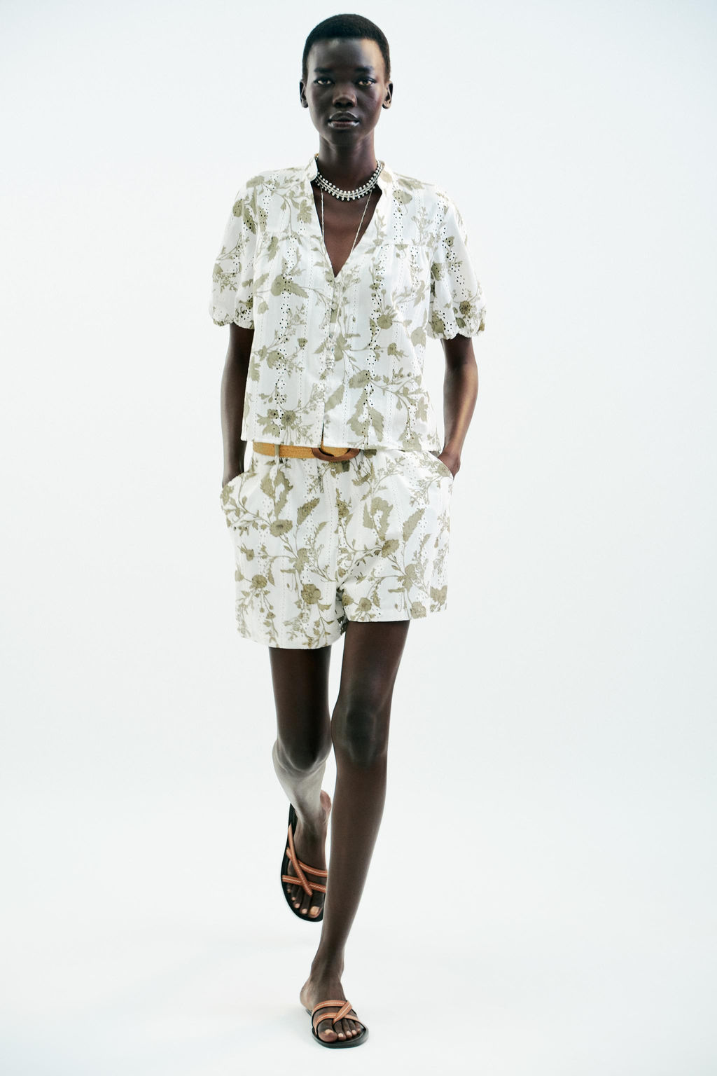 PRINTED TOP WITH CUTWORK EMBROIDERY - Zara фото 12