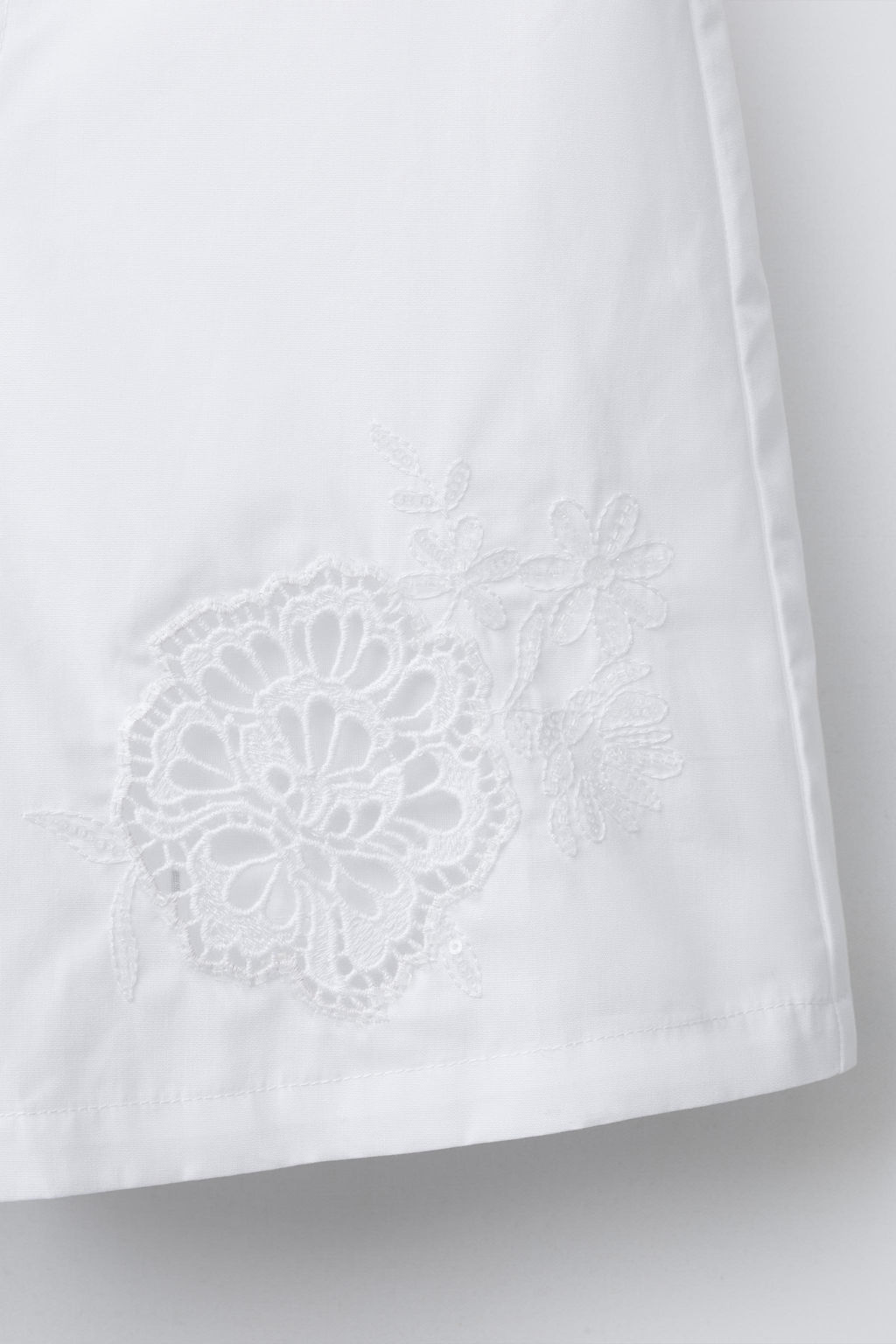 BERMUDA POPEL?N FLOR BORDADA / Blanco - Zara фото 4