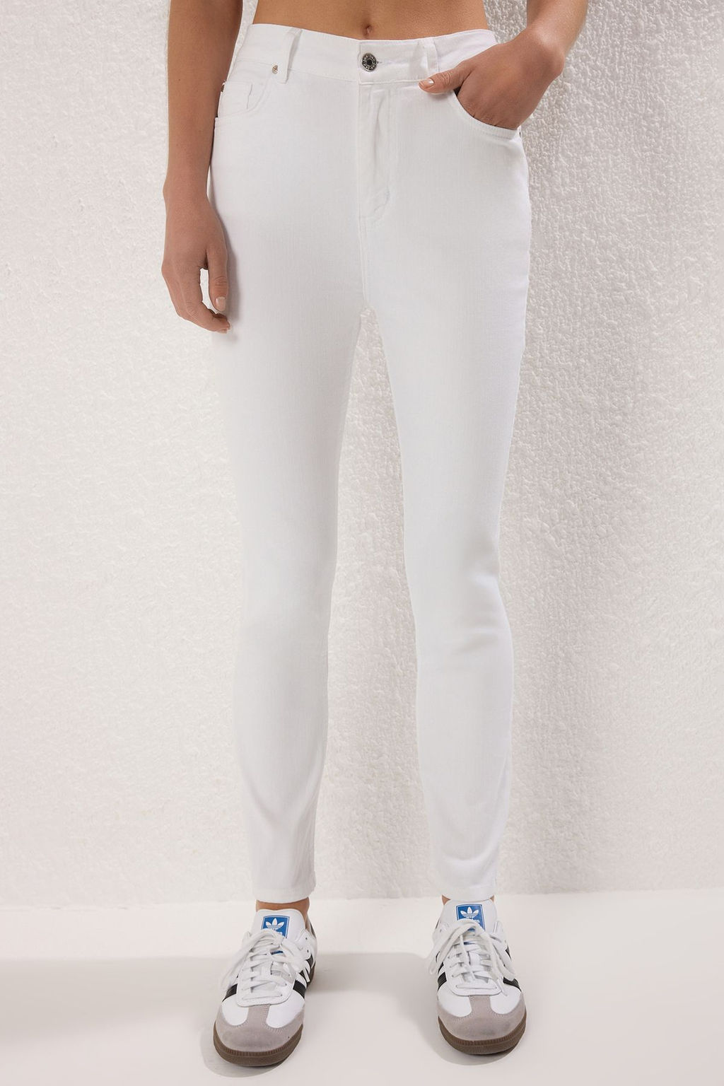 Beyaz Yuksek Bel Skinny Jeans TWOSS25JE00306 - Trendyolmilla фото 3