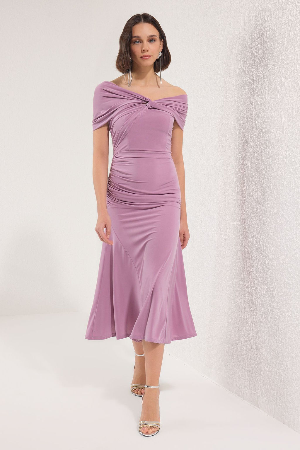 TRENDYOLMILLA Siyah Asimetrik Yaka Orme S?k Abiye Elbise TPRSS24EL00046