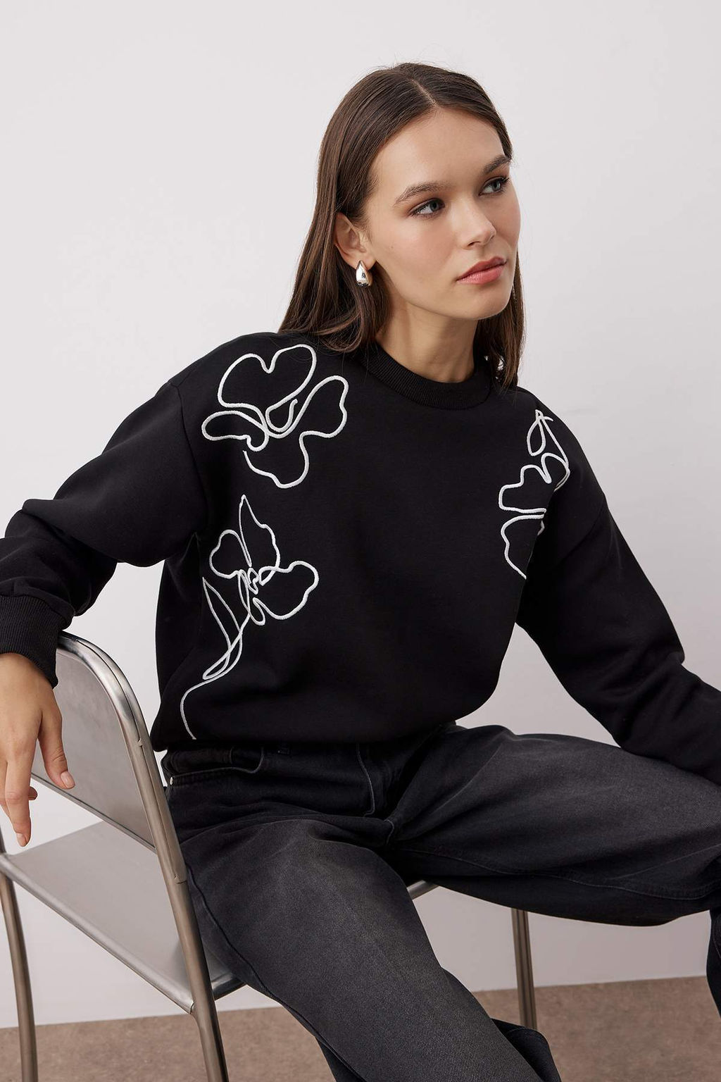 Siyah Orme Nak?sl? Oversize/Genis Kal?p Sweatshirt TWOAW26SW00052