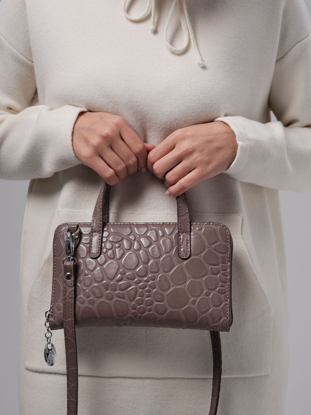 Сумка кожаная Azaro 30850 фиолетовый шопот