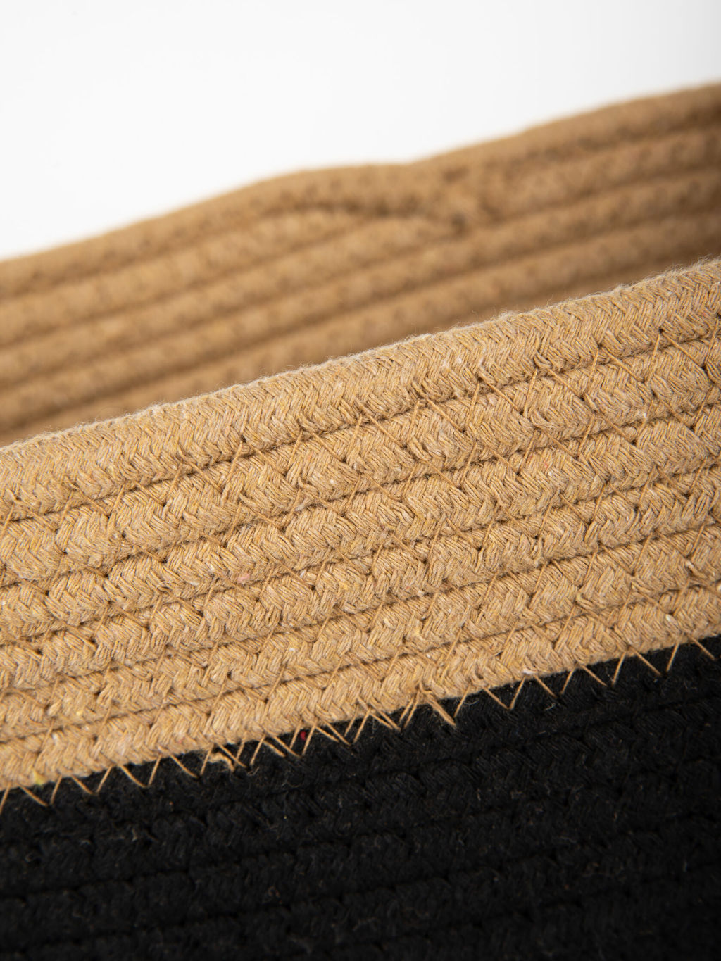 Корзина черное дно M ,цвет беж, арт JH-02223