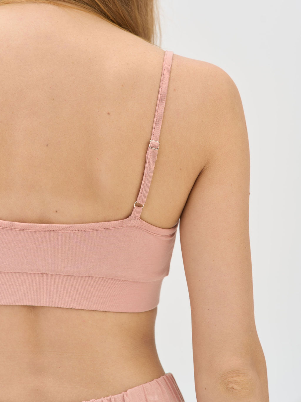 Топ на регулируемых лямках "Персик" женский