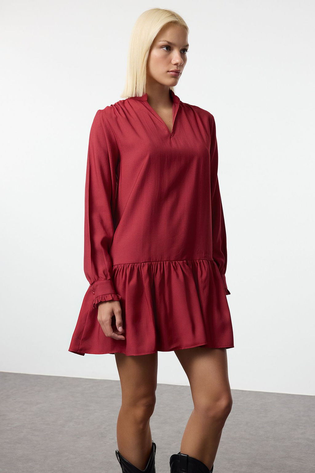 Bordo Shift/Duz Kesim V Yaka Etegi Volanl? Belmando Mini Dokuma Elbise TWOAW25EL00235