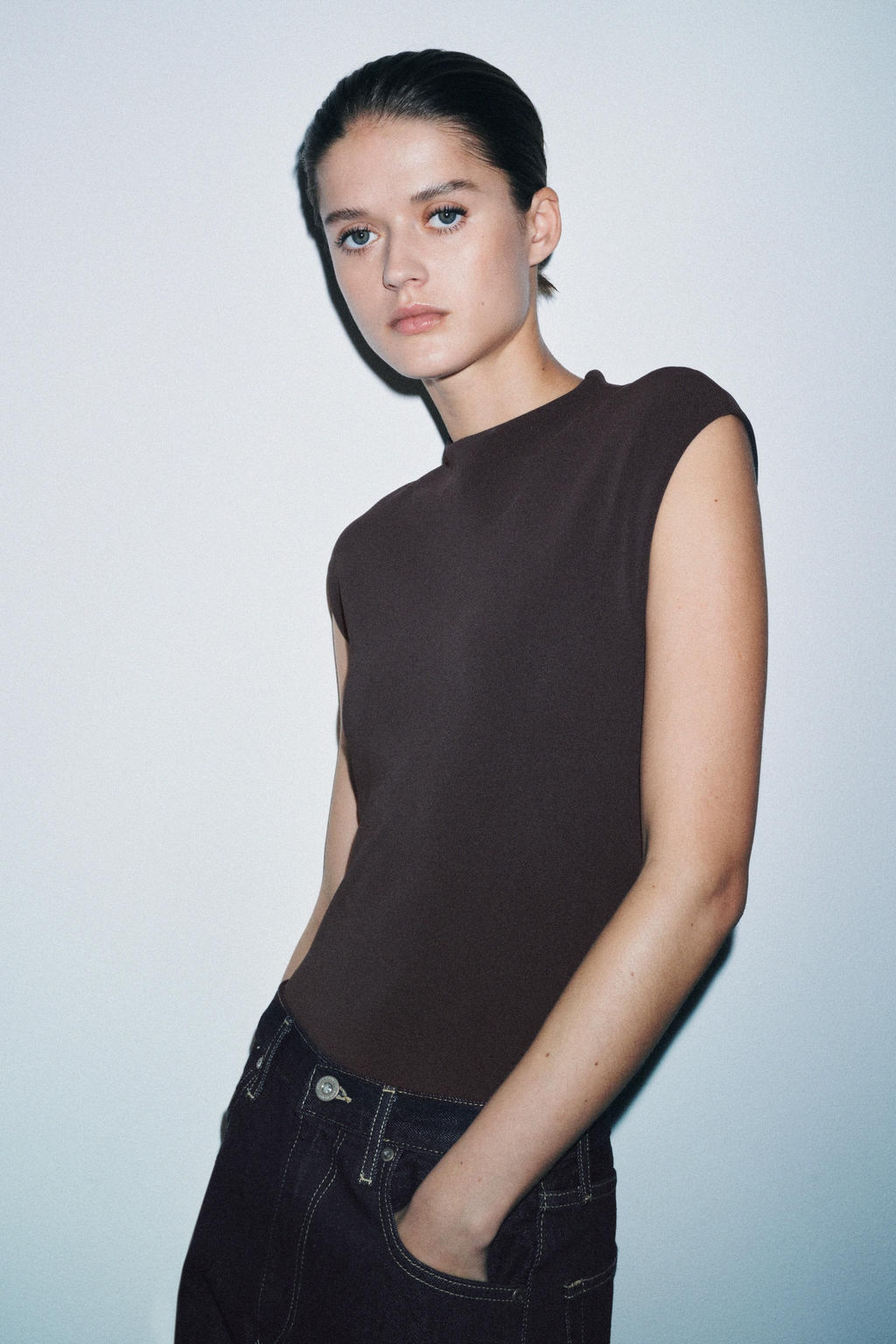 BODY STRETCH CUT OUT / Marr?n - Zara фото 2