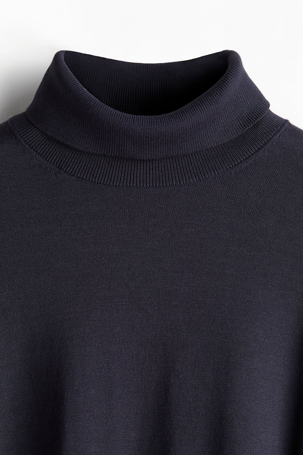 Jersey de cuello alto en punto fino Slim Fit - H&m фото 7