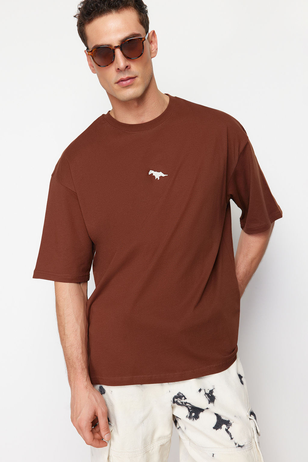 TRENDYOL MAN Siyah Oversize/Genis Kesim K?sa Kol Manzara Nak?sl? %100 Pamuklu T-Shirt TMNSS23TS00243 - Trendyolmilla фото 4