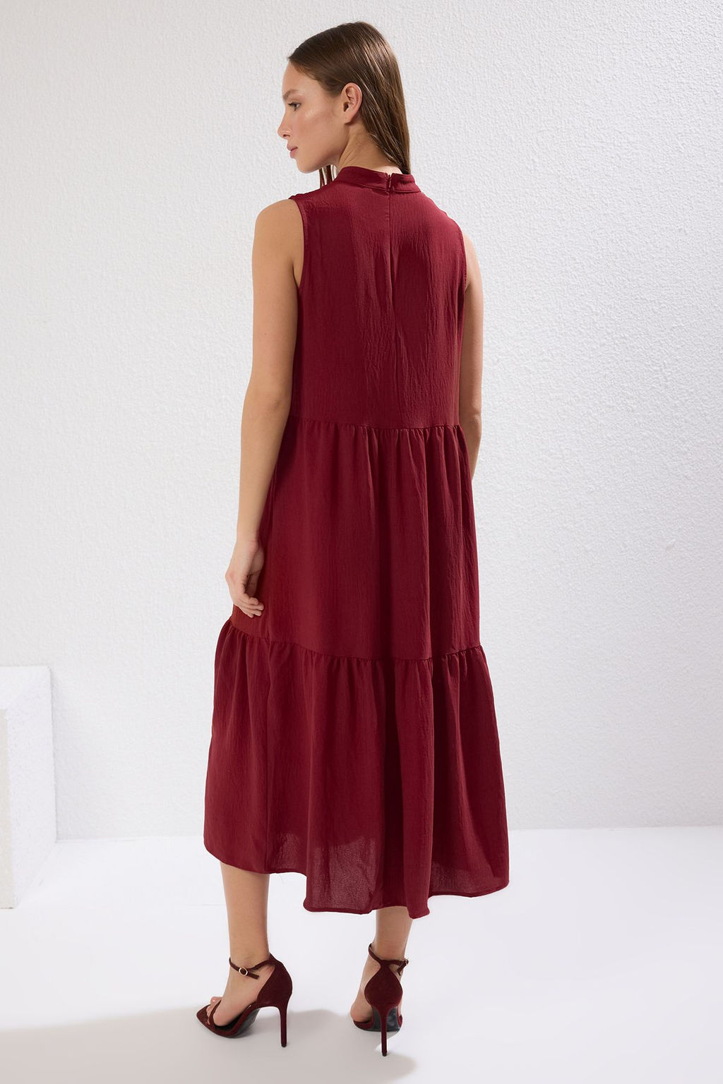 Bordo Shift/Duz Kesim Dik Yaka Midi Dokuma Elbise TWOSS20EL1864