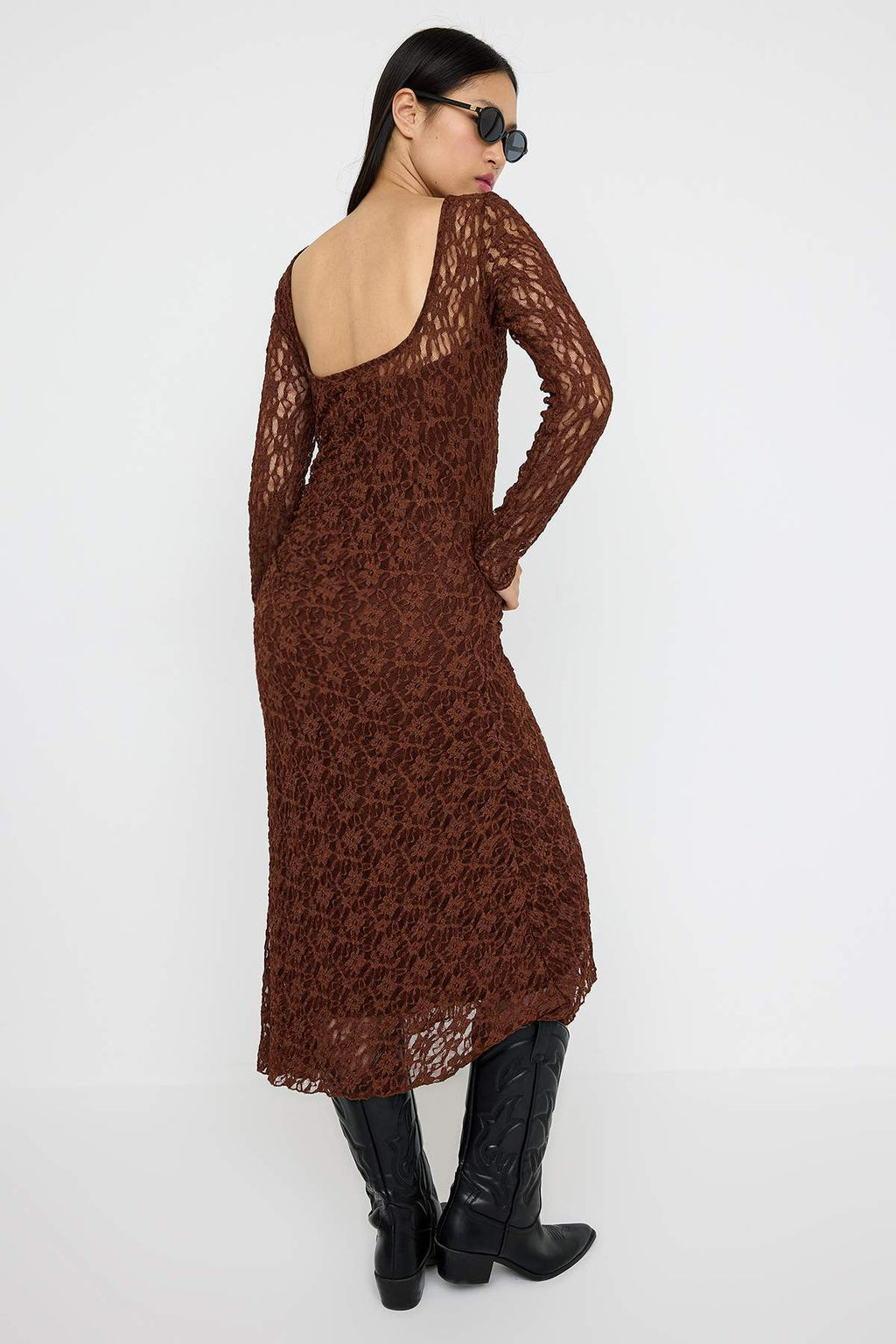Kahverengi Dantel Bodycon Midi S?rt Dekolteli Astarl? Esnek Orme Elbise TWOAW26EL00016